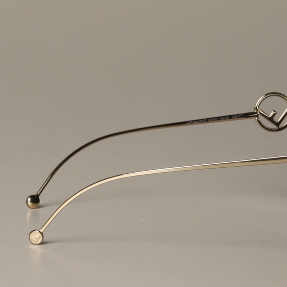 FENDI Sunglasses 2020 Collection - Picture 5 of 5